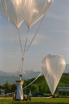Preparativos para el lanzamiento del telescopio CLAIRE durante la &uacute;ltima campa&ntilde;a en Gap-Tallard (Imagen: CNES)
