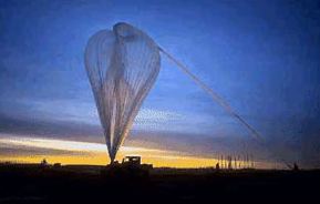 New Brighton, inflado del globo que transportar&aacute; a Nick Piantanida en su intento por superar el record mundial de caida libre.