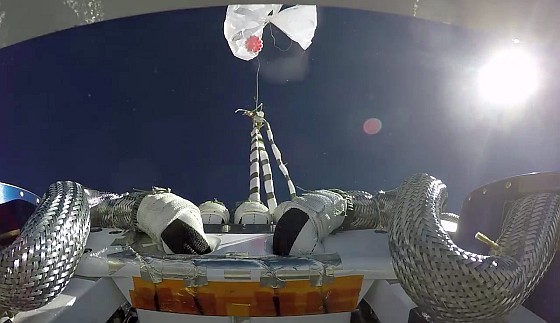 View of the STARLINER separation from the balloon taken by an up-looking camera (Image: Boeing)